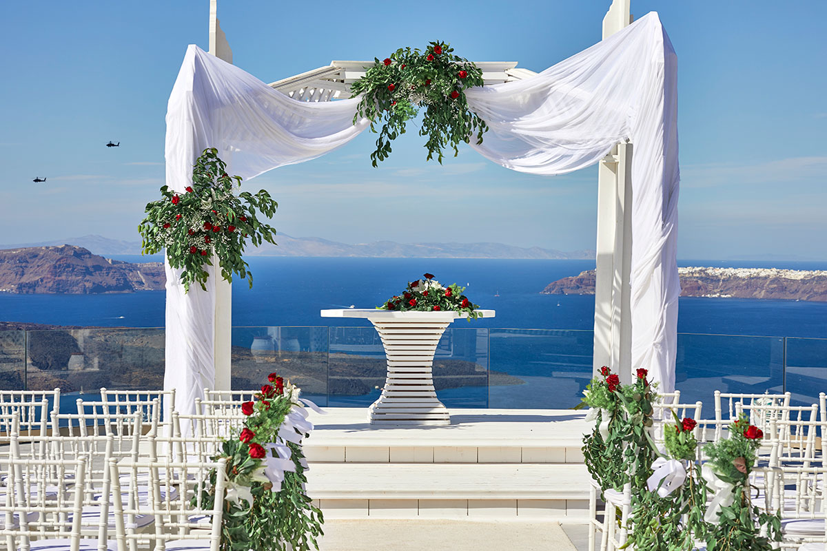 Unveiling the Majestic Splendor: Suites of the Gods Hotel - The Chic Icon